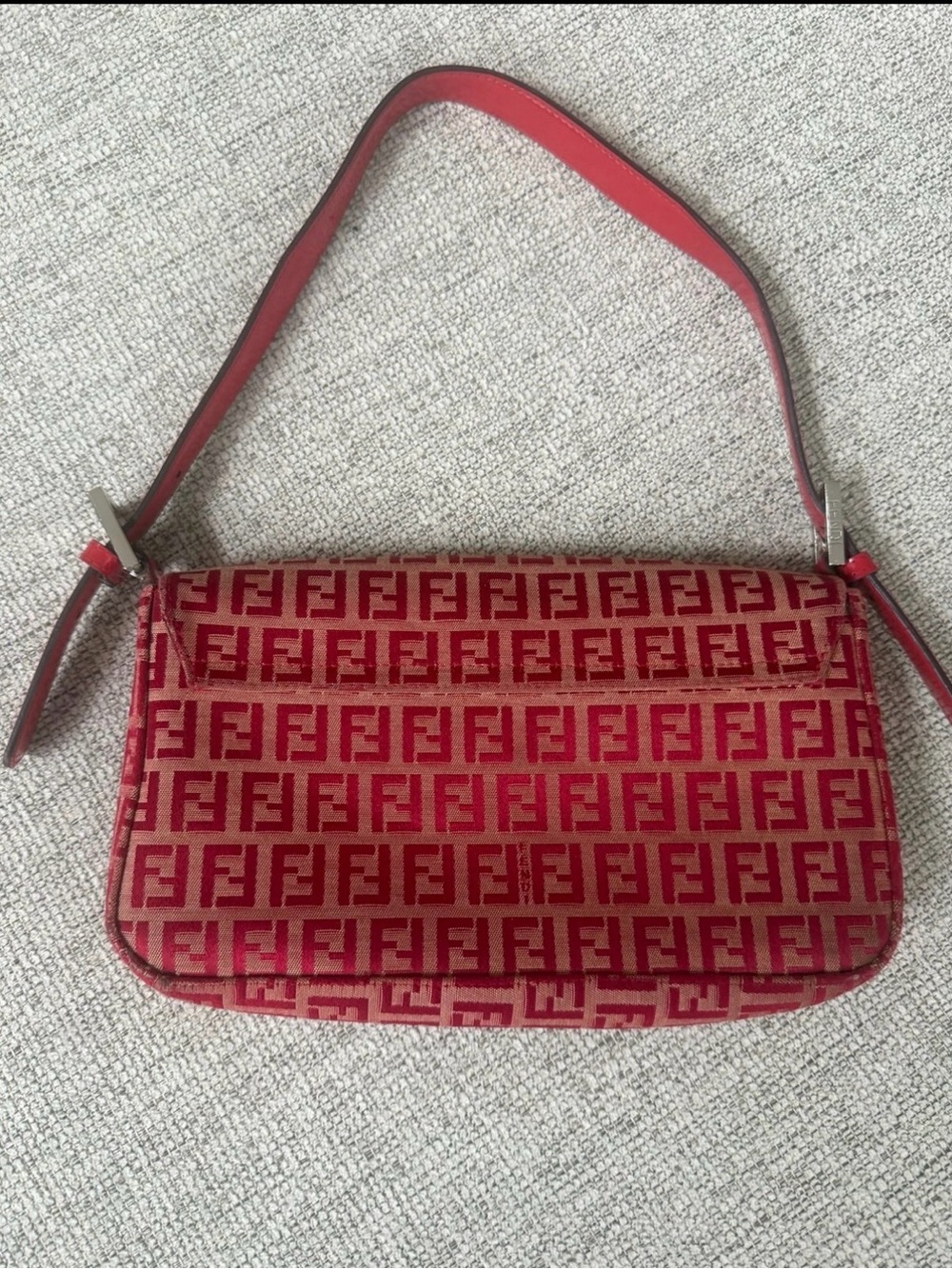 Fendi Red FF Logo Shoulder Bag with Silver Hardware - Picture 3 of 6